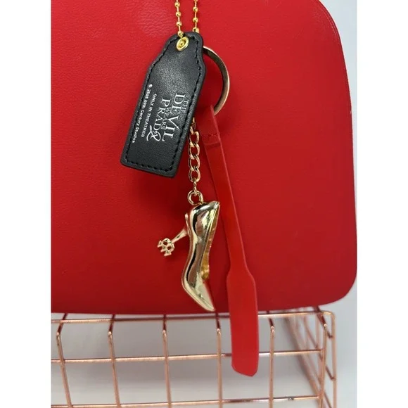 The Devil Wears PRADA Popcorn Purse Bucket With Charms & Blanket Set New